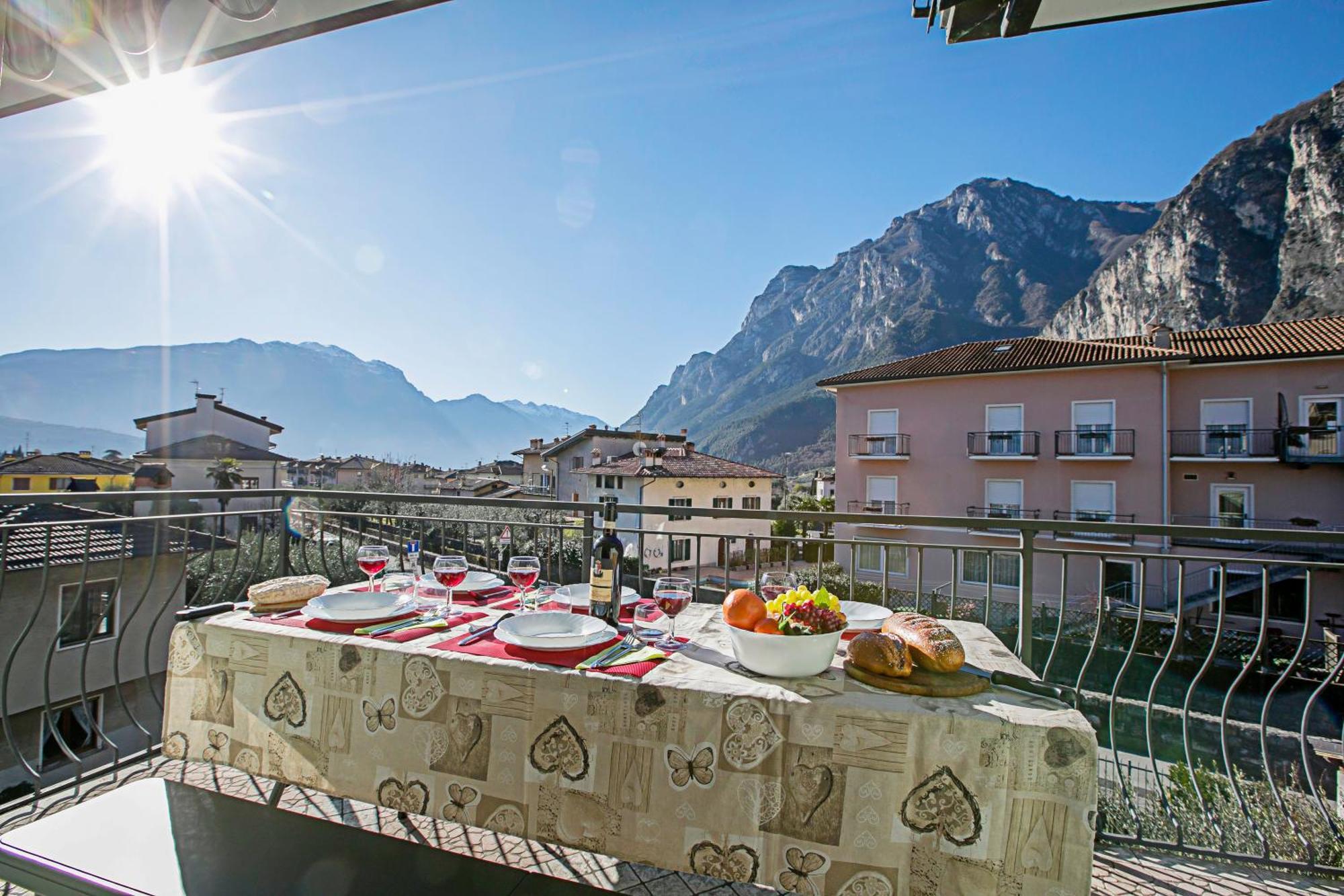 Paulie Apartment - Happy Rentals Riva del Garda Exteriér fotografie